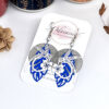 Boucles d'oreilles colibris blancs feuilles bleues rosaces argentées perles par Odacassie