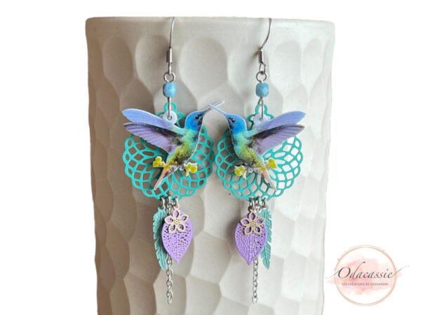 Boucles d'oreilles colibris attrape-rêves mauve bleu vert menthe beige fleurs feuilles rosaces par Odacassie