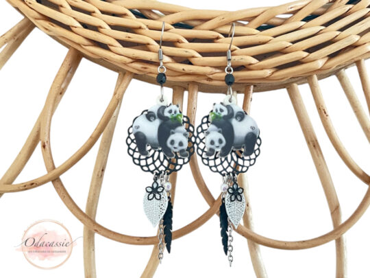 Boucles d'oreilles pandas dreamcatcher attrape-rêves noir blanc vert pendentifs résine par Odacassie