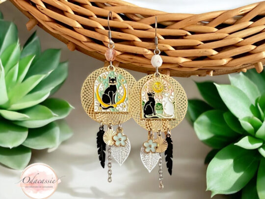 Boucles d'oreilles chats noirs chat blanc estampes perles rosaces dreamcatcher par Odacassie